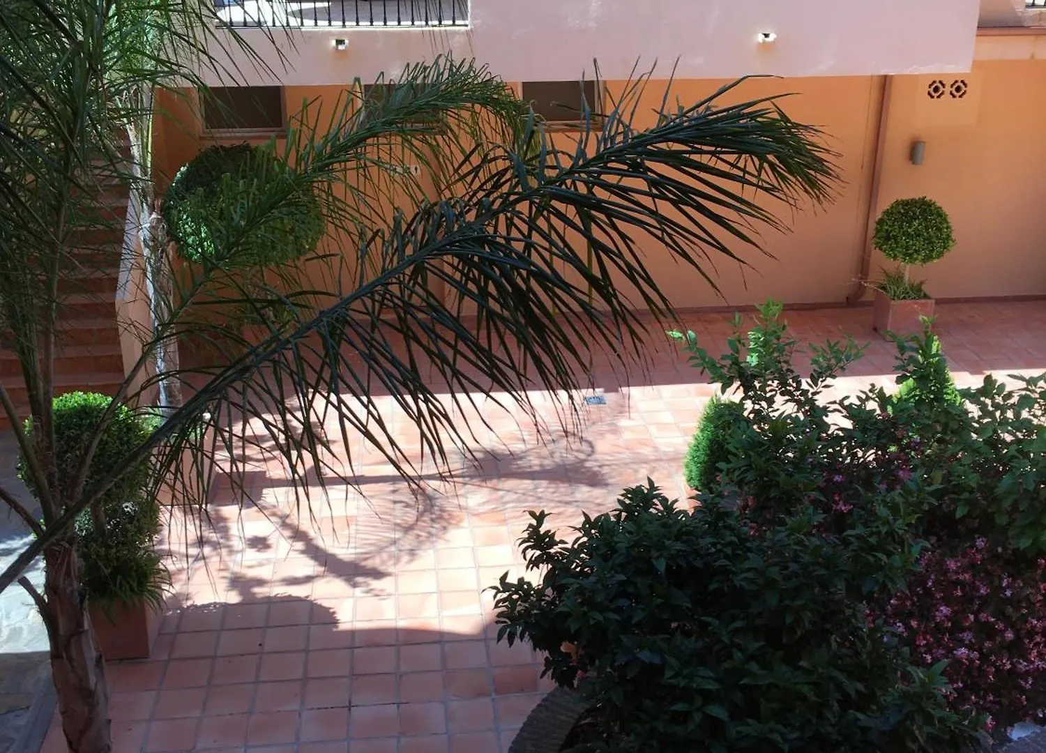 Aloha Hill Club Lluxury 5 Star Golf Resort Near Puerto Banus And Marbella